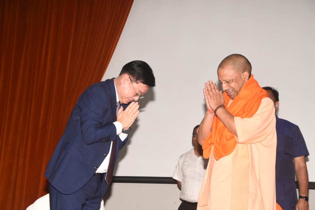 350-Students-Certified-at-Samsung-Innovation-Campus-in-Presence-of-CM-Yogi-Adityanath